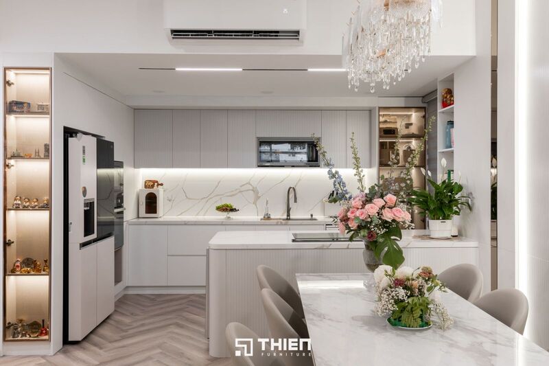 Tủ Bếp Căn Hộ 6m Màu Trắng Hiện Đại Ấn Tượng TBT103